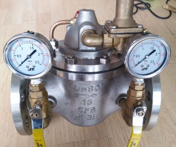 不锈钢双级减压阀